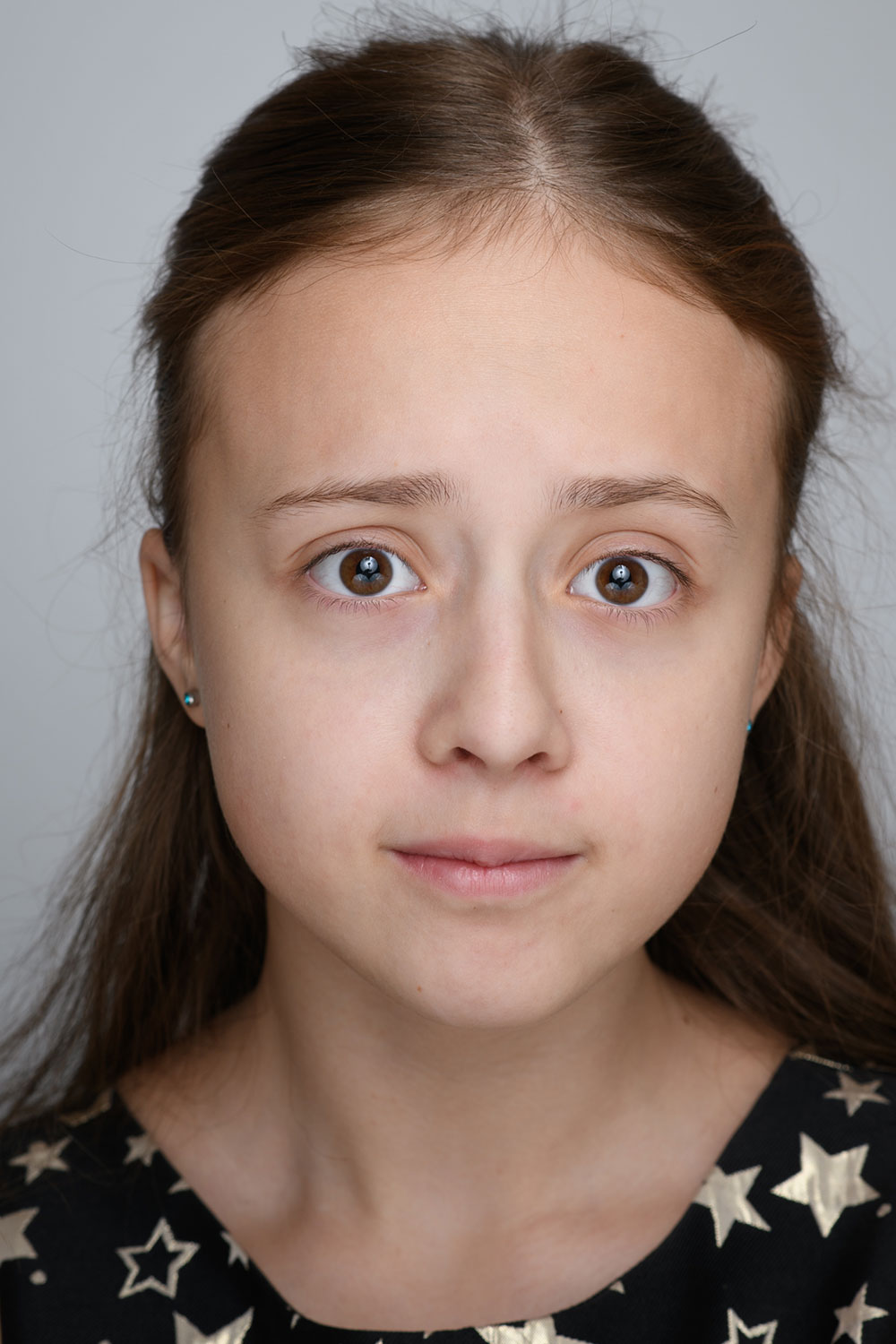 Лиза Агрова 15 лет (игровой возраст 12 - 15 лет)